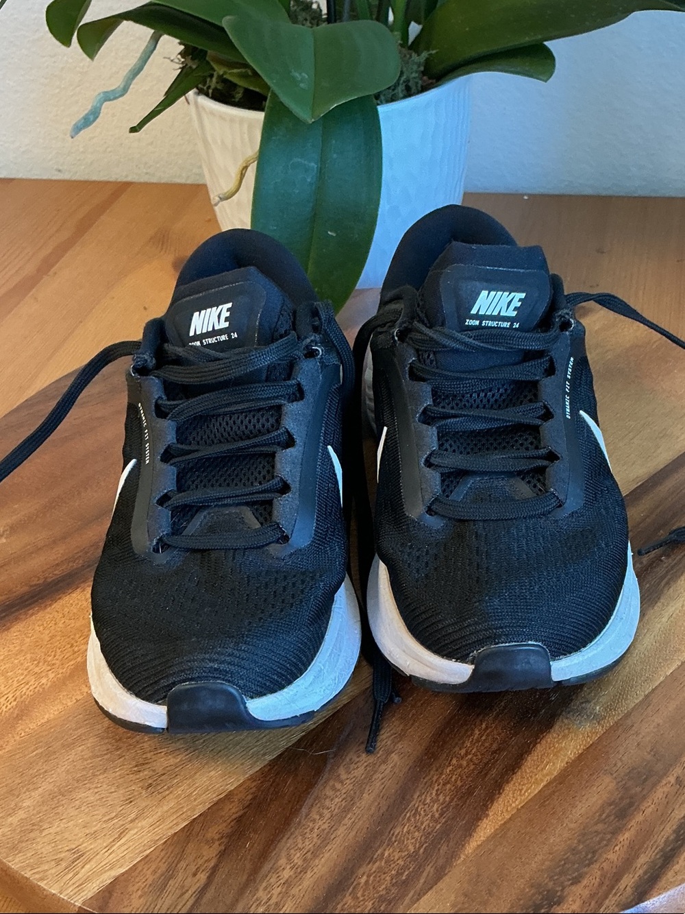 Nike air Zoom structure 24 running shoes 5